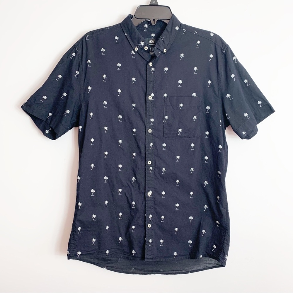 H&M Short Sleeve Button Down Shirt M